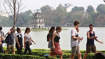 Hanoi enjoys surge in tourist arrivals in July