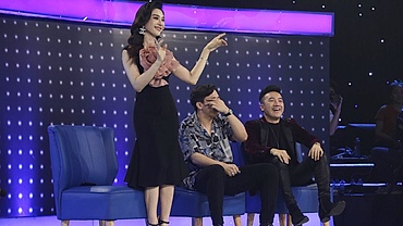 Trấn Thành “lạy” Lâm Khánh Chi vì quá duyên tại “Giọng ải giọng ai“