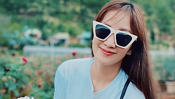 Chuyện showbiz: Khánh Thi ngọt ngào hỏi Phan Hiển "Anh có thích làm chồng em không?"