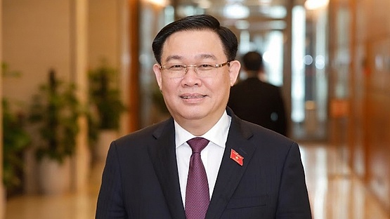 Tất cả các đại biểu có mặt bầu ông Vương Đình Huệ làm Chủ tịch Quốc hội khóa XV 