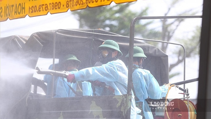 Binh Dien wholesale market sterilised due to new COVID-19 cases 