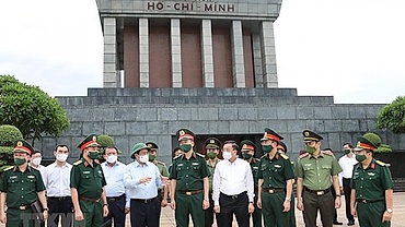 PM requests better preservation of President Ho Chi Minh's Mausoleum