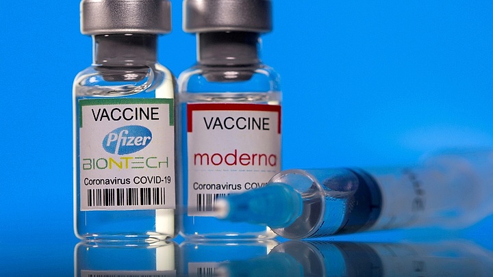 Pfizer và Moderna tăng giá vaccine tại châu Âu
