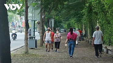 Hanoi reopens outdoor activities and shopping centres