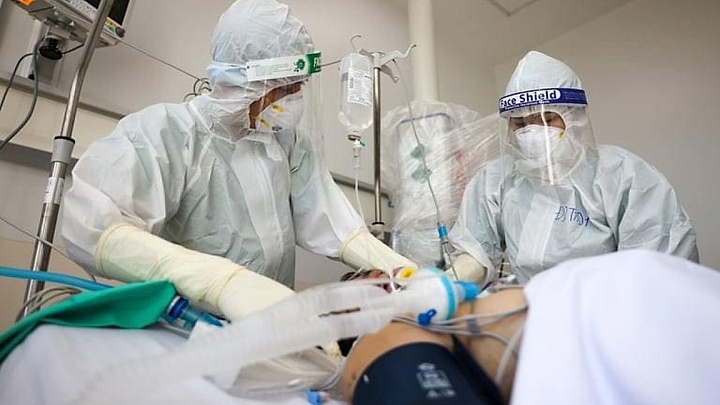 Many severely ill COVID-19 patients recovering in HCM City 