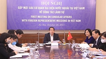 Foreign representative missions receive news on Vietnamese consular policy