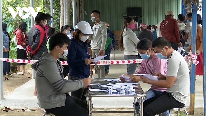 Quang Nam moves to stamp out COVID-19 outbreak at school