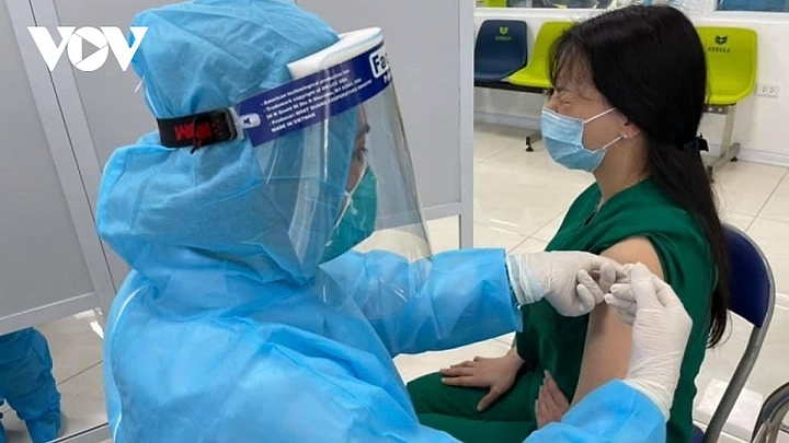 COVID-19: Daily infections surge by 417 to cross 10,000