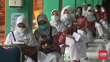 Omicron tăng đột biến, Hiệp hội giáo viên và bác sĩ Indonesia kêu gọi đóng cửa trường học