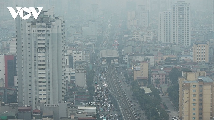 Hazardous air pollution engulfs Hanoi
