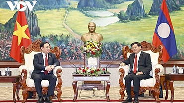 Leaders upbeat about flourishing Vietnam-Laos relations