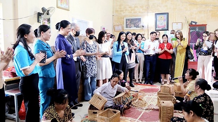 Fact-finding tour aims to boost cooperation among Women's Union with EU Delegation
