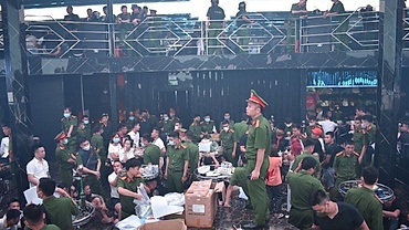 Đột kích quán bar ở Bắc Giang, phát hiện nhiều thanh niên sử dụng ma túy