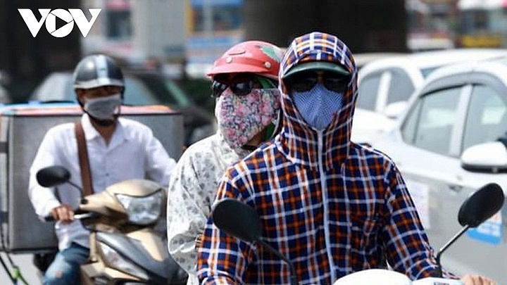 Hot weather returns before heavy rain falls next week