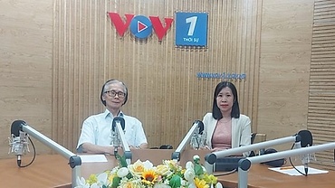Bảo vệ người tiêu dùng trong bối cảnh xăng dầu khan hiếm và giá cả thất thường