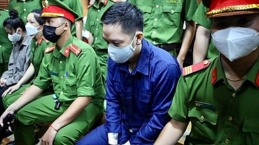 Mở phiên xử vụ án bé gái 8 tuổi ở Bình Thạnh bị bạo hành đến chết vào cuối tháng