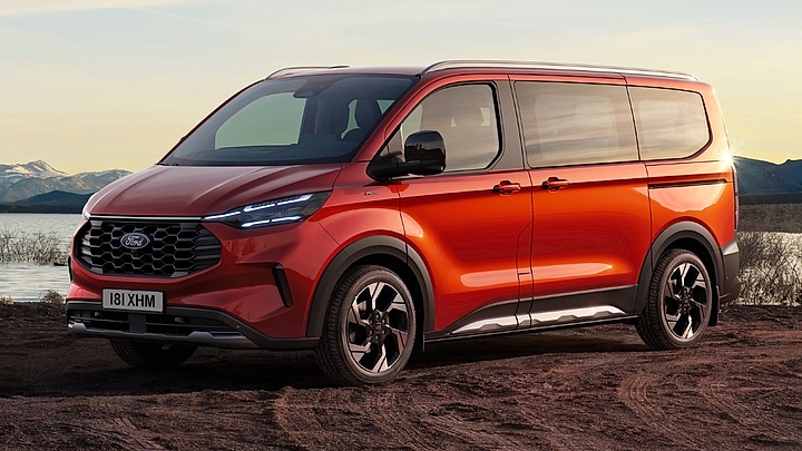 Ford Torneo Custom mới ra mắt với lựa chọn động cơ điện