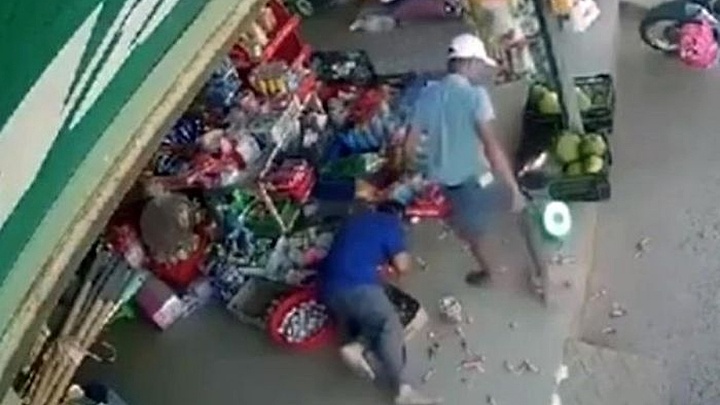 Bắt đối tượng chém chết người vì câu nói đùa