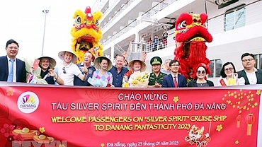 Silver Spirit cruise ship brings 648 visitors to Da Nang
