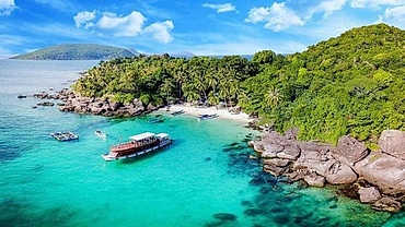 Con Dao among 16 best island vacations in the world