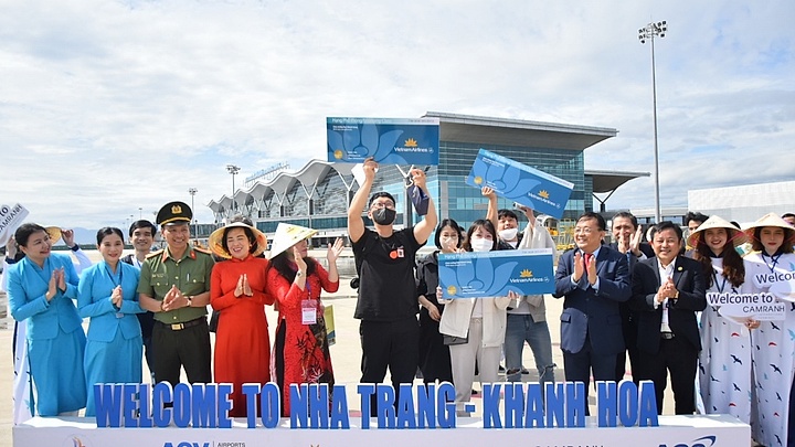Khánh Hòa: Chào đón những du khách quốc tế đầu tiên năm 2023
