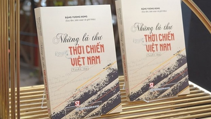 New book collection of wartime letters hits the shelves