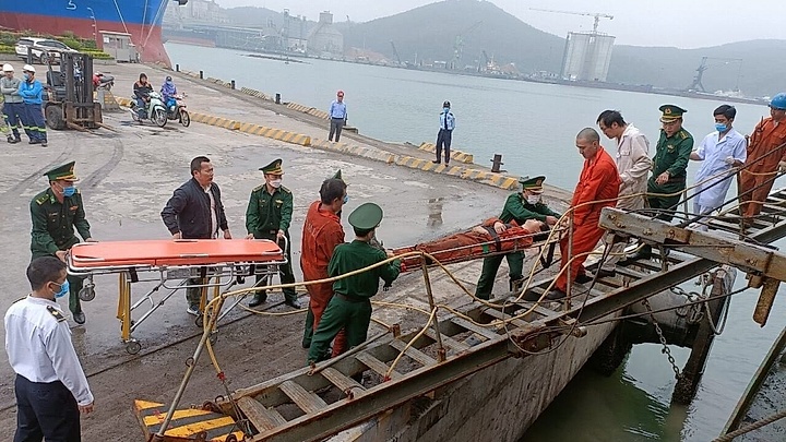 Foreign sailor dies on cargo ship in Thanh Hoa