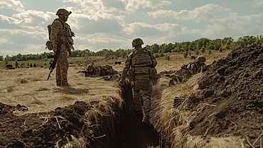 Cảnh sát Ukraine chiến đấu trực tiếp với quân đội Nga tại mặt trận phía Đông