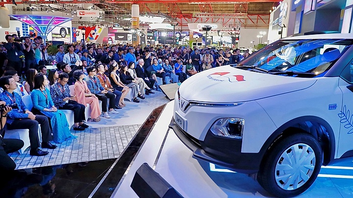 VinFast chính thức mở bán SUV điện VF e34 tại Indonesia