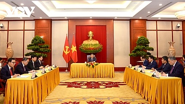 Vietnam places importance on developing comprehensive strategic partnership with Russia