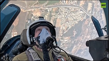 Hình ảnh ấn tượng từ buồng lái Su-57 tại triển lãm quốc phòng Ấn Độ