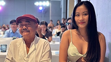 Sao Việt 11/3: Bạn gái kém 36 tuổi mặc hở bạo dự sự kiện cùng Việt Anh