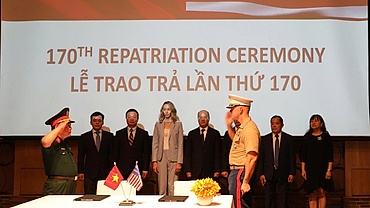 Vietnam hands over remains of three US servicemen at Da Nang ceremony