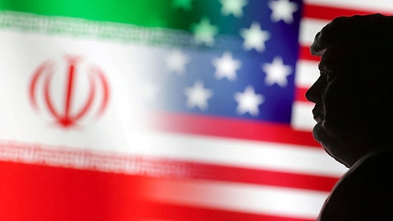 Ông Trump nói Iran đang làm “rất kém” trong việc cho dầu mỏ đi qua eo biển Hormuz