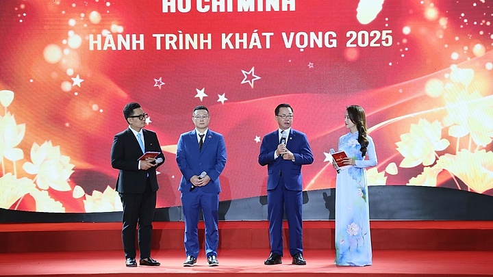 Giao lưu điển hình học tập và làm theo tư tưởng, đạo đức, phong cách Hồ Chí Minh