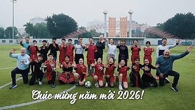 G4 Ambassadors to Vietnam celebrate Tet, playing football with children