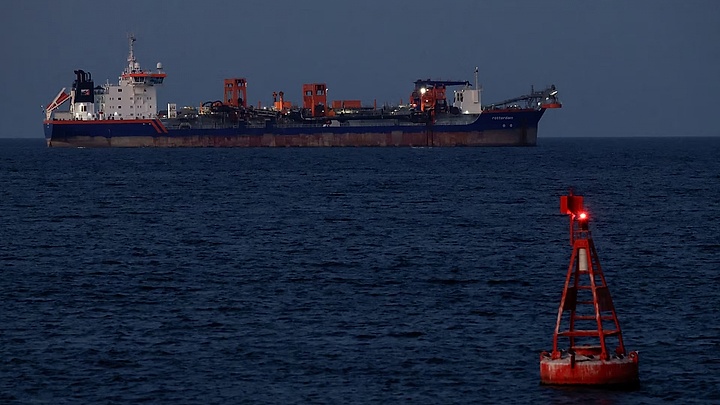 Iran tái áp đặt hạn chế với eo biển Hormuz