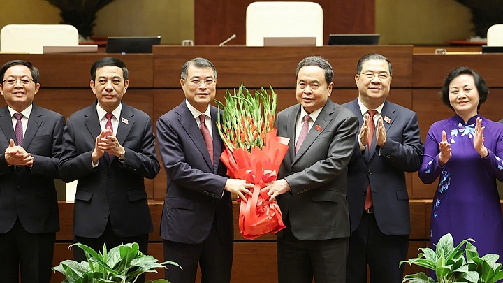 Quốc hội phê chuẩn 6 Phó Thủ tướng và các bộ trưởng, trưởng ngành