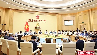 Vietnam, US promote substantive, sustainable economic cooperation