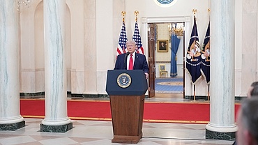 Toàn cảnh quốc tế trưa 12/4: Ông Trump tuyên bố giành ưu thế trong cuộc chiến Iran