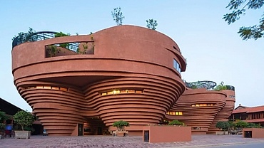 Bat Trang Ceramic Community House among world’s 24 most beautiful buildings