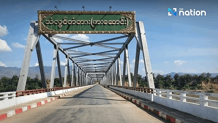 Bom rơi lạc xuống lãnh thổ Thái Lan, quân đội sơ tán khẩn cấp dân cư biên giới