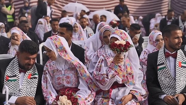 Cận cảnh các cặp đôi Palestine trong lễ cưới tập thể ở dải Gaza