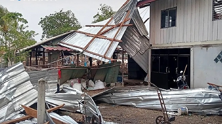 Giông lốc ảnh hưởng 55 tỉnh Thái Lan, nhiều vùng chịu thiệt hại