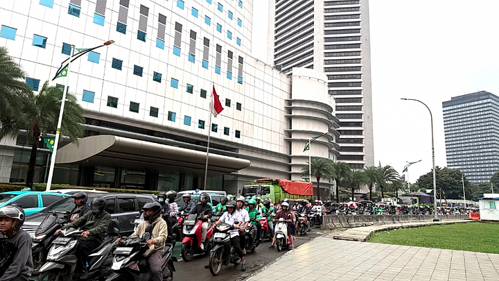 Indonesia: Thách thức với tham vọng chuyển đổi 120 triệu xe máy xăng sang xe điện