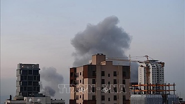 Lệnh ngừng bắn Mỹ-Iran đối mặt nguy cơ đổ vỡ ngay ngày đầu tiên