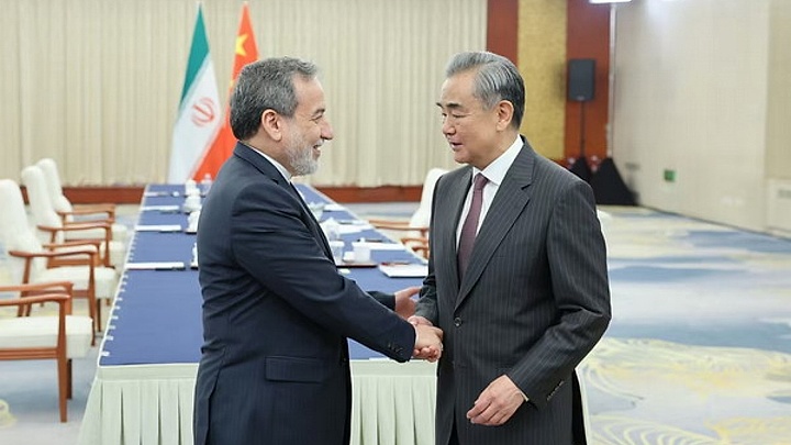 Ngoại trưởng Trung Quốc: Cánh cửa hòa bình Mỹ - Iran vẫn rộng mở