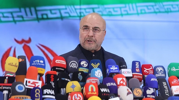 Eo biển Hormuz “chưa thể mở lại”, Iran cáo buộc vi phạm ngừng bắn leo thang