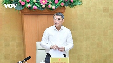 PM urges focus on inflation risks, public investment at cabinet meeting