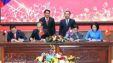 Hanoi, Vientiane promote comprehensive cooperation in new phase